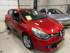 Renault Clio - 1.2 16V / AIRCO / CRUISE / NAVIGATIE / BLUETOOTH / KEYLESS GO