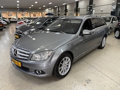 Mercedes-Benz C-klasse - 180 K BLUEE. / AUTOMAAT / ZWENKHAAK / CLIMAT / CRUISE