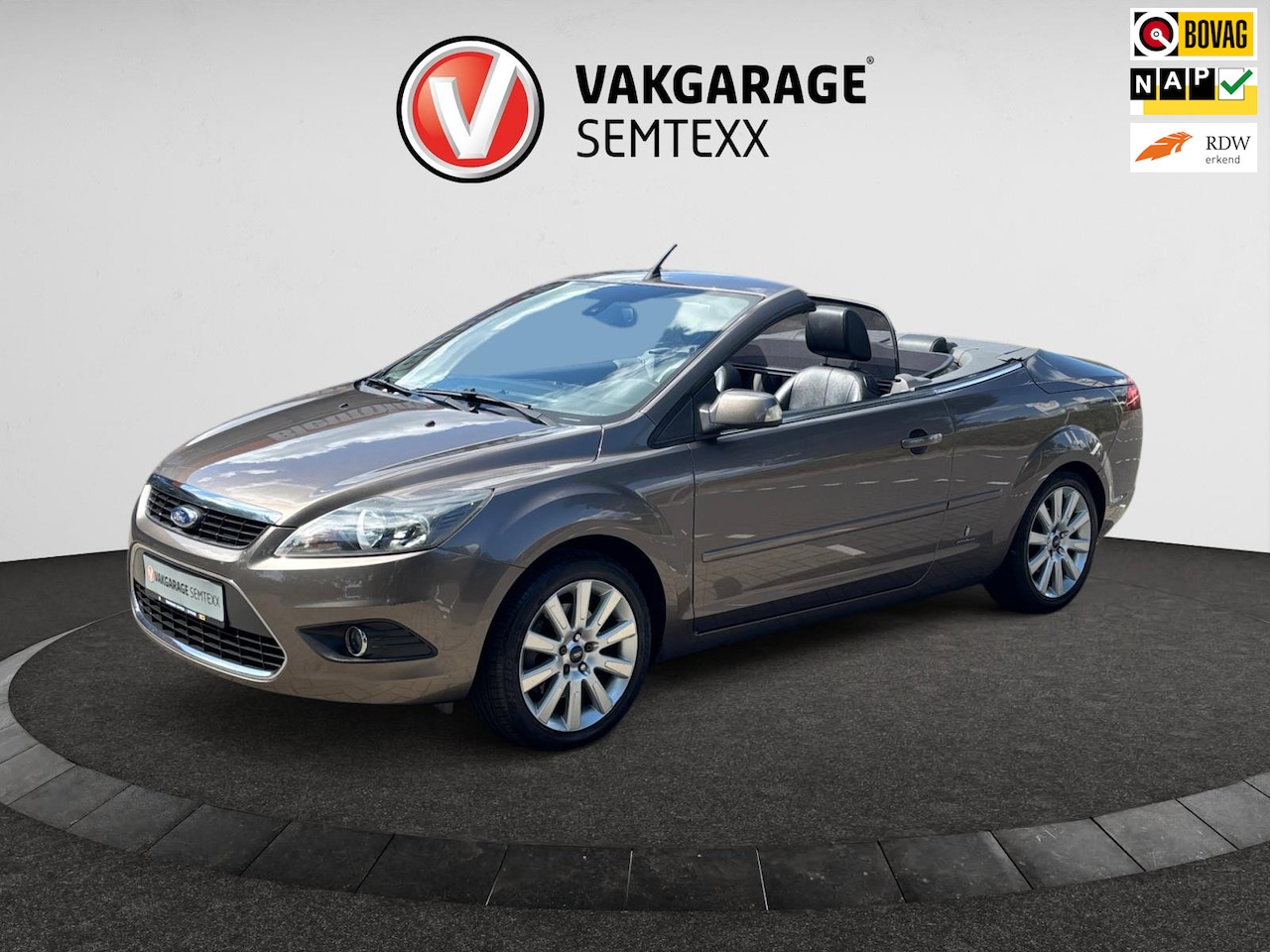 Ford Focus Coupé-Cabriolet - 2.0 Titanium | Clima | Cruise | Navi | Trekhaak Vast | PDC Achter | Voorruit Verwarmd | Ha - AutoWereld.nl