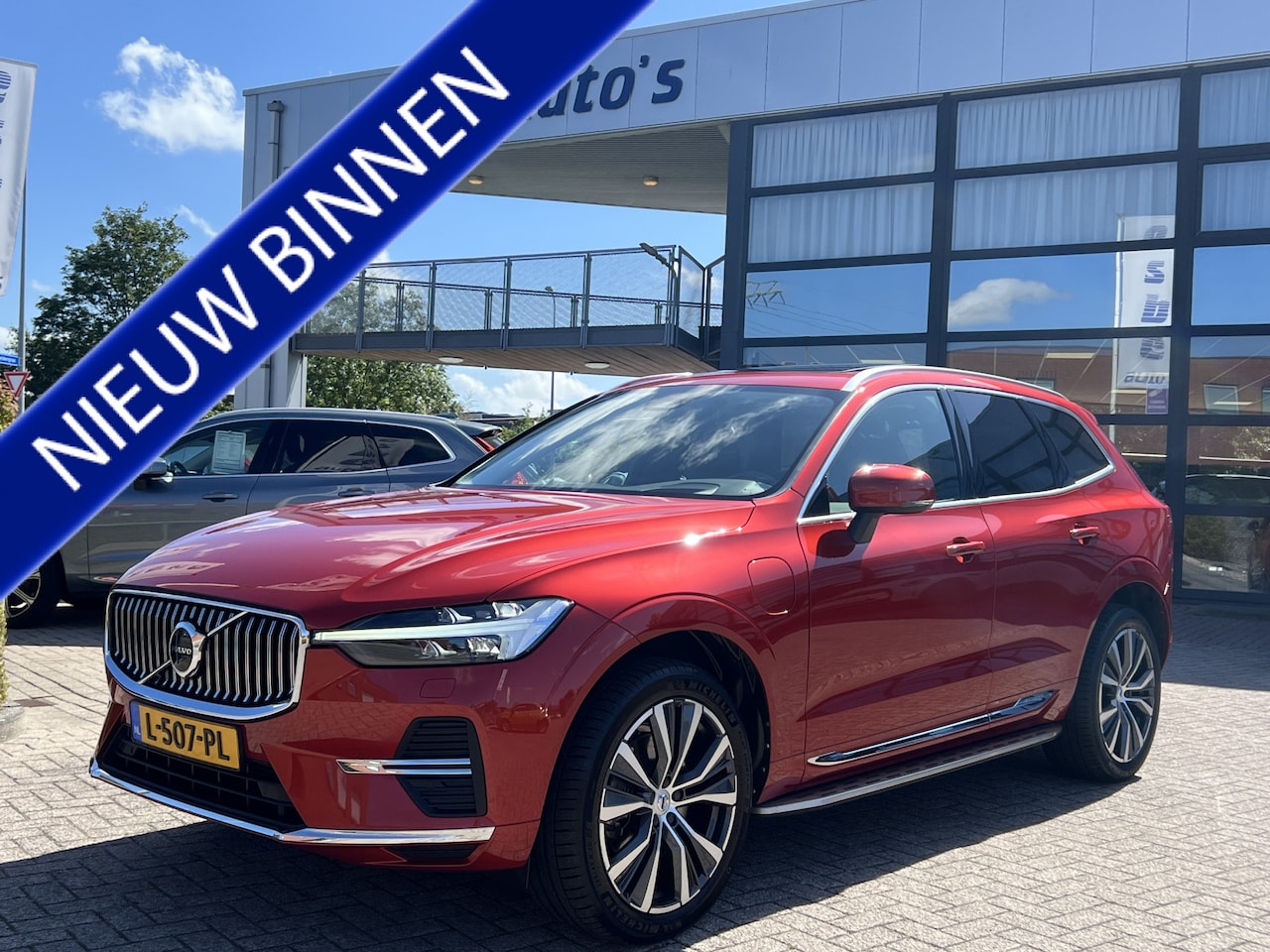 Volvo XC60 - 2.0 T6 Plug-in hybrid AWD Inscription Exclusive Navi Trekhaak Panoramadak Biss 20 Inch Vel - AutoWereld.nl