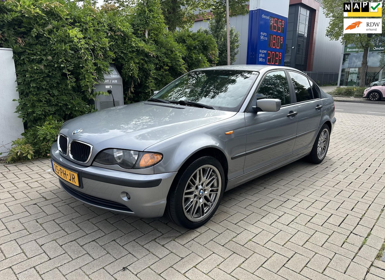 BMW 3-serie - 318i Edition prachtige auto - AutoWereld.nl