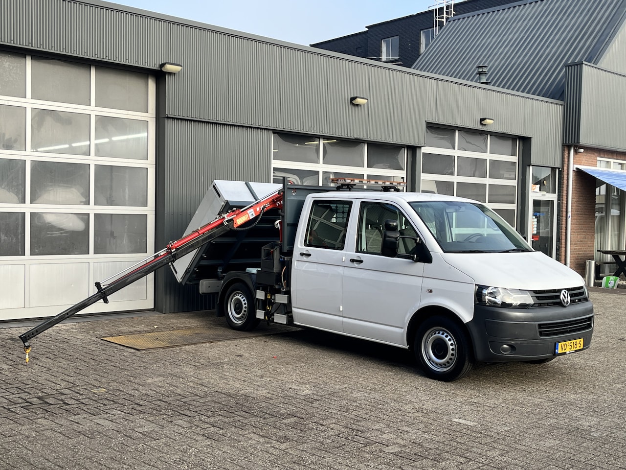 Volkswagen Transporter - 2.0 TDI DC Maxilift Laadkraan Kipper Pick up open laadbak met Trekhaak 2200 kg trekgewicht - AutoWereld.nl