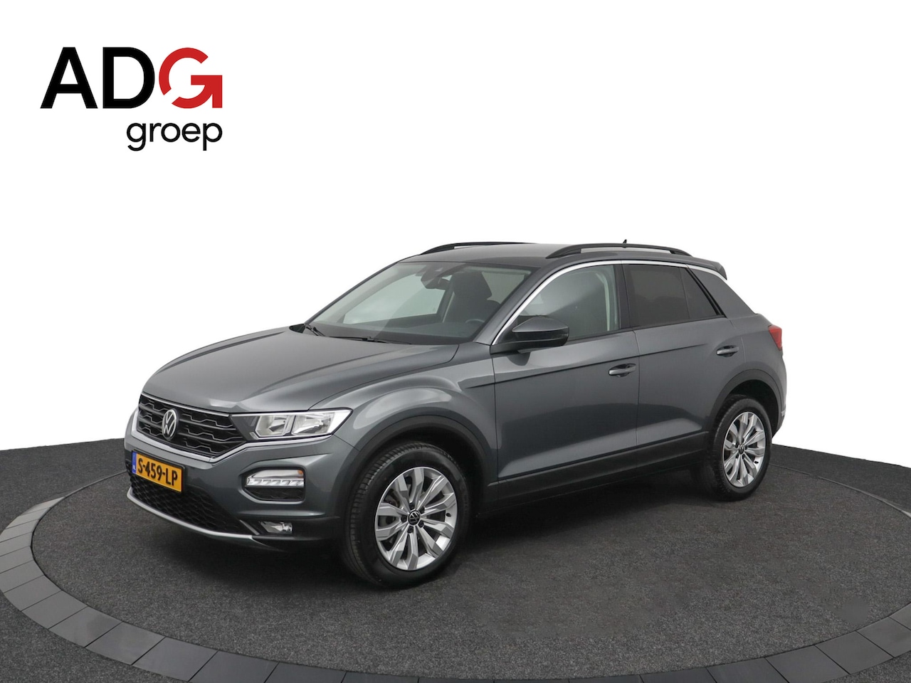 Volkswagen T-Roc - 1.5 TSI Style | Parkeersensoren | Navigatie | Parkeercamera - AutoWereld.nl