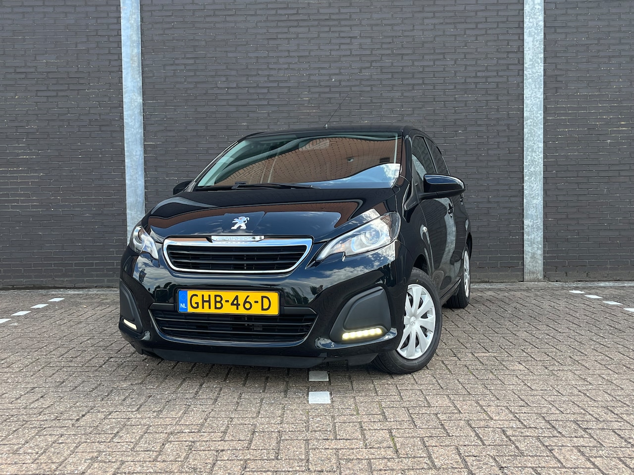 Peugeot 108 - 1.0 e-VTi Première - AutoWereld.nl