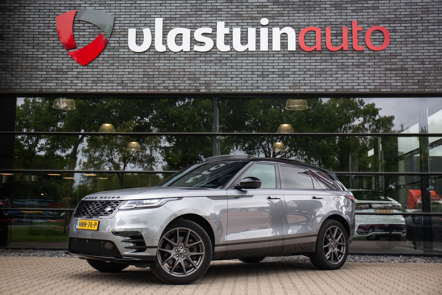 Land Rover Range Rover Velar - 2.0 P400e R-Dynamic SE , Adap. cruise, Pano dak, Meridian, - AutoWereld.nl