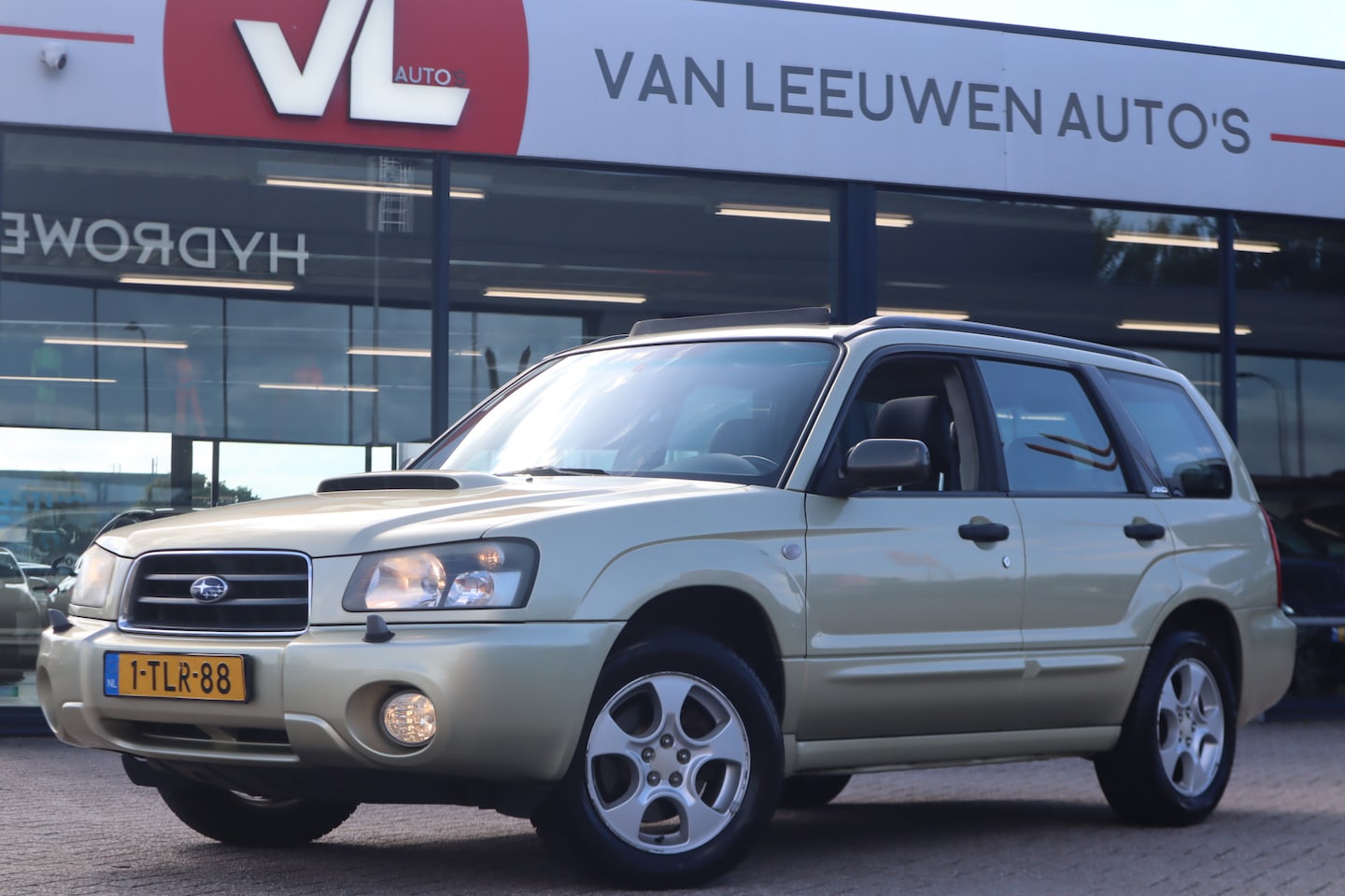 Subaru Forester - 2.0 AWD XT | Automaat | Trekhaak | Leder - AutoWereld.nl