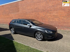 Volvo V60 - 2.0 D2 R-Design Navi Cruise Clima Xenon