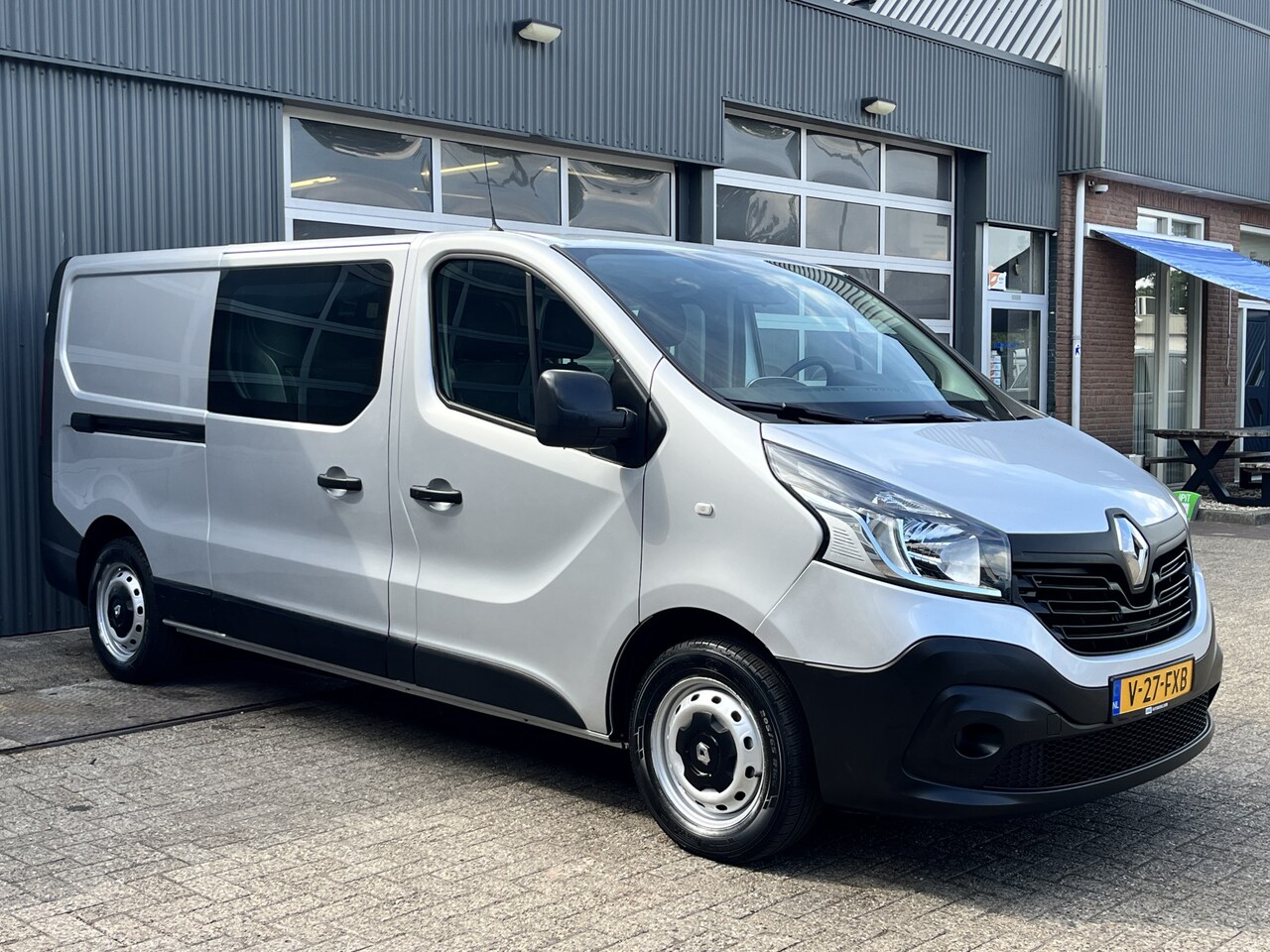 Renault Trafic - 1.6 dCi L2H1 DC Marge Btw / Bpm vrij Airco Cruise controle Navigatie 5 persoons Dubbele ca - AutoWereld.nl