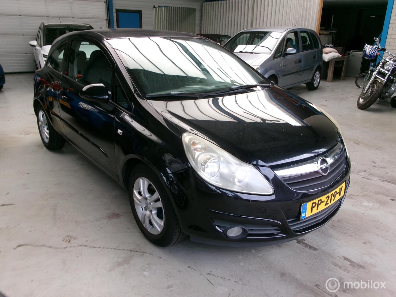 Opel Corsa - 1.2-16V Business Airco . - AutoWereld.nl
