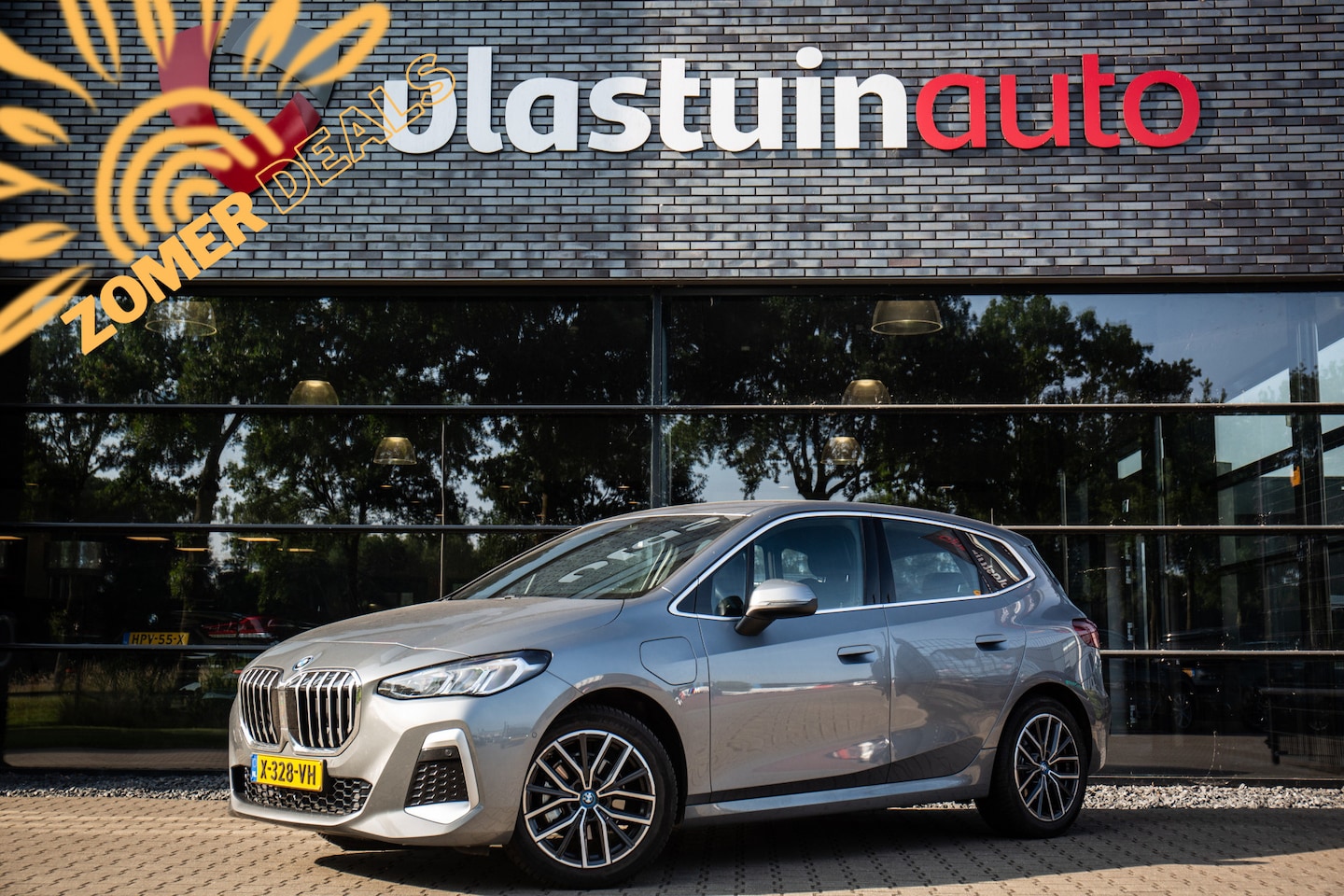 BMW 2-serie Active Tourer - 225e xDrive M-Sport , Trekhaak, Sportstoelen - AutoWereld.nl