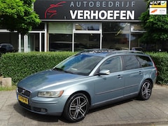 Volvo V50 - 2.4 Momentum - PANORAMADAK - LEDER - CLIMATE / CRUISE CONTR