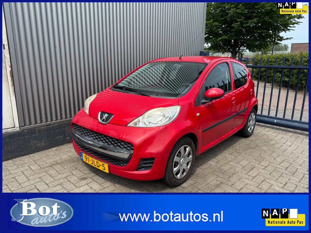 Peugeot 107 - 1.0-12V XS 1.0-12V XS - AutoWereld.nl