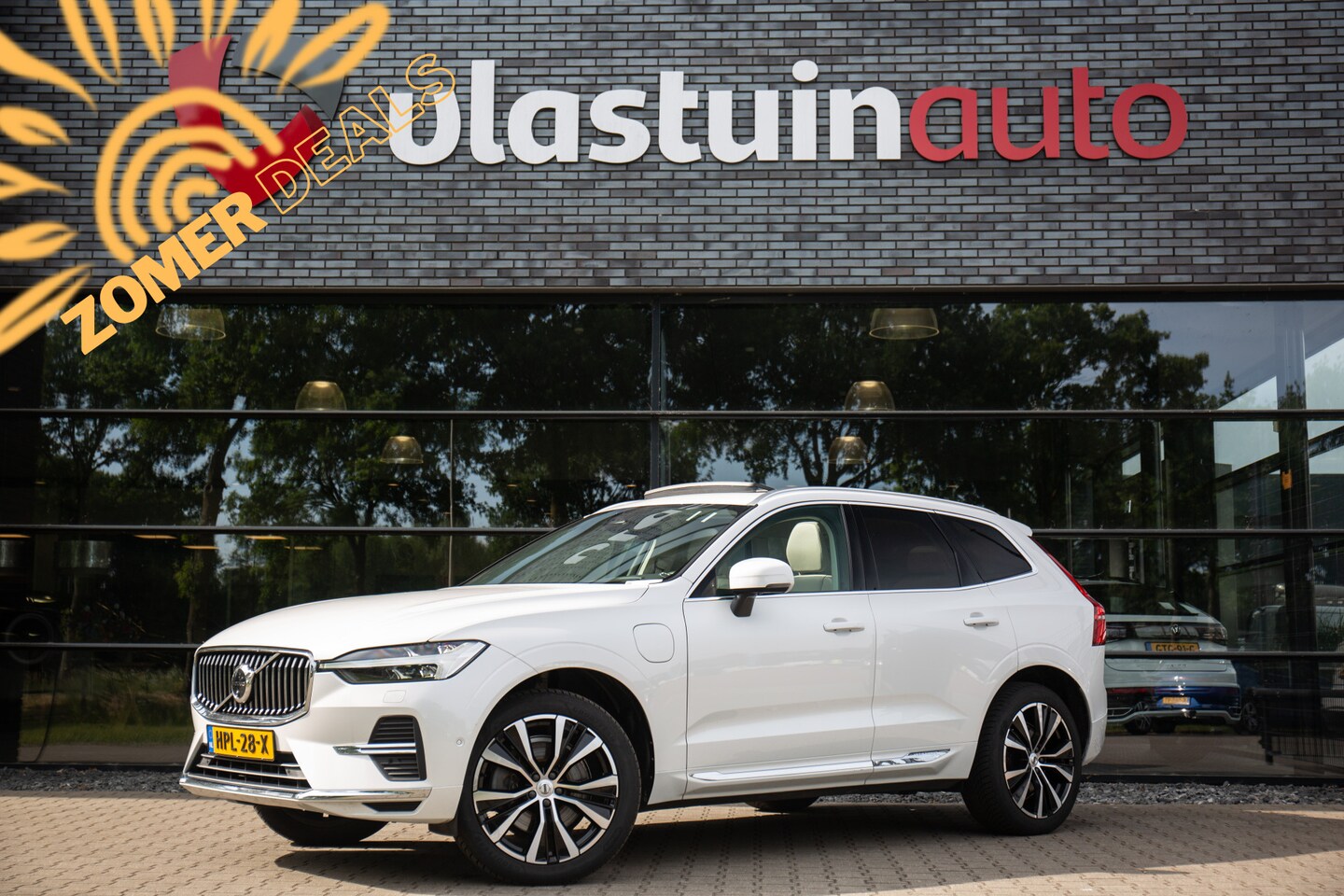 Volvo XC60 - 2.0 T6 Plug-in hybrid AWD Ultimate Bright , Pano dak, HUD, Harman/Kardon, Trekhaak, - AutoWereld.nl