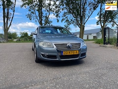 Volkswagen Passat Variant - 1.4 TSI Highline BlueMotion PANORMA - KETTING VERVANGEN - STOELVERWARMING - TREKHAAK