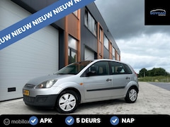 Ford Fiesta - 1.3-8V Champion | NW KOPPELING | AIRCO | ELEK RAMEN |