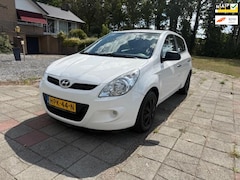 Hyundai i20 - 1.2i Business Edition 5DRS/AIRCO/APK