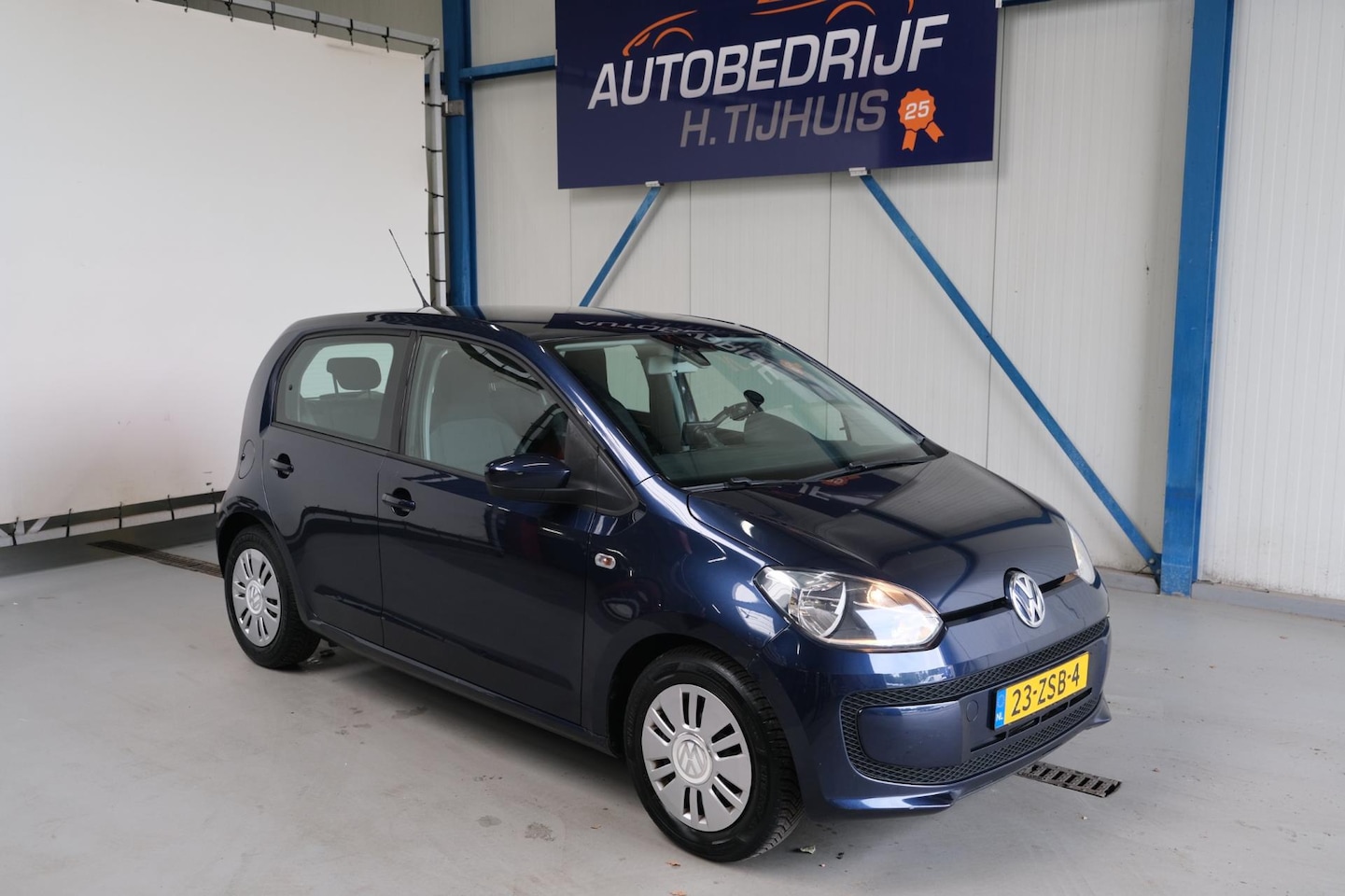 Volkswagen Up! - 1.0 move up! BlueMotion - N.A.P. Airco, Navi. - AutoWereld.nl