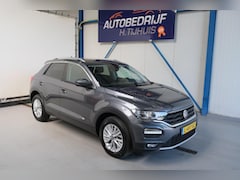 Volkswagen T-Roc - 1.0 TSI Style - N.A.P. Airco, Cruise, Navi, PDC, Camera