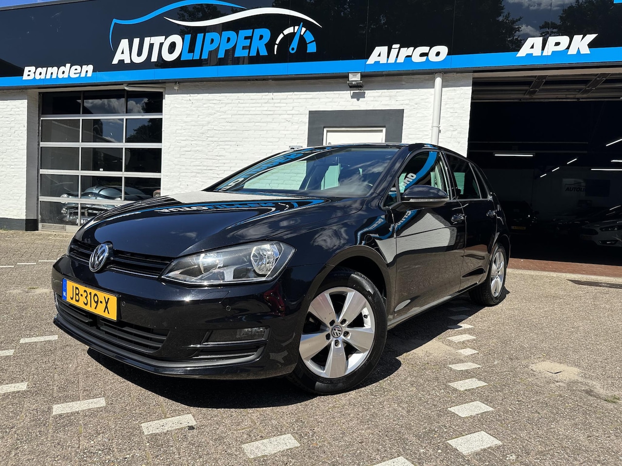 Volkswagen Golf - 1.2 TSI Business Edition R Connected /Nieuwe apk bij aflevering/Lm velgen/Trekhaak/5 drs - AutoWereld.nl