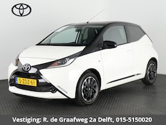 Toyota Aygo - 1.0 VVT-i X-Play Bi-Tone | Airco | Camera | Privacy Glass | Bluetooth |