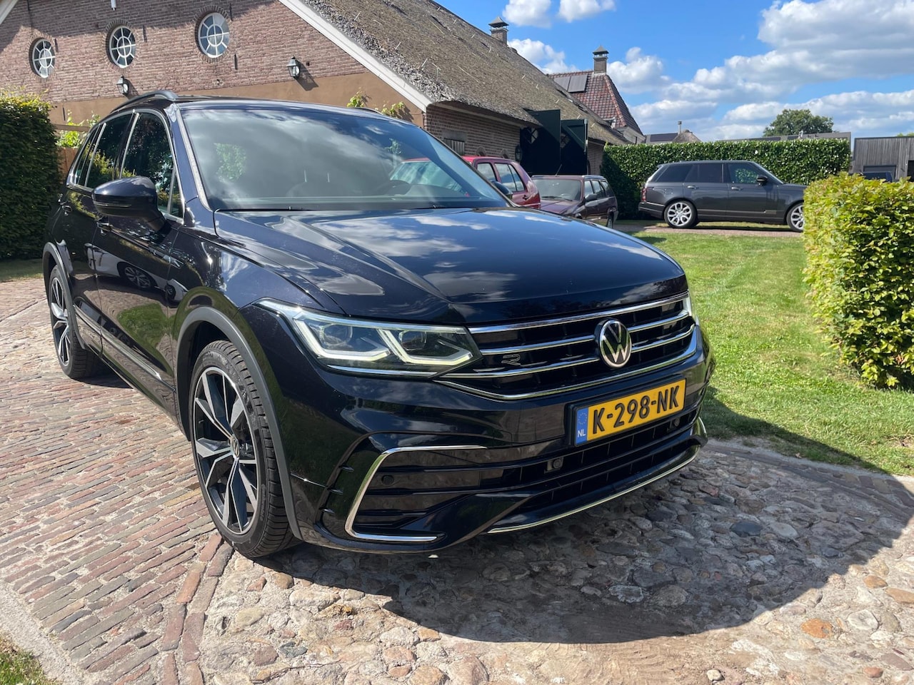 Volkswagen Tiguan - 1.5 TSI R-Line Business+-BTW auto-Virtual-Trekhaak-Pano- - AutoWereld.nl