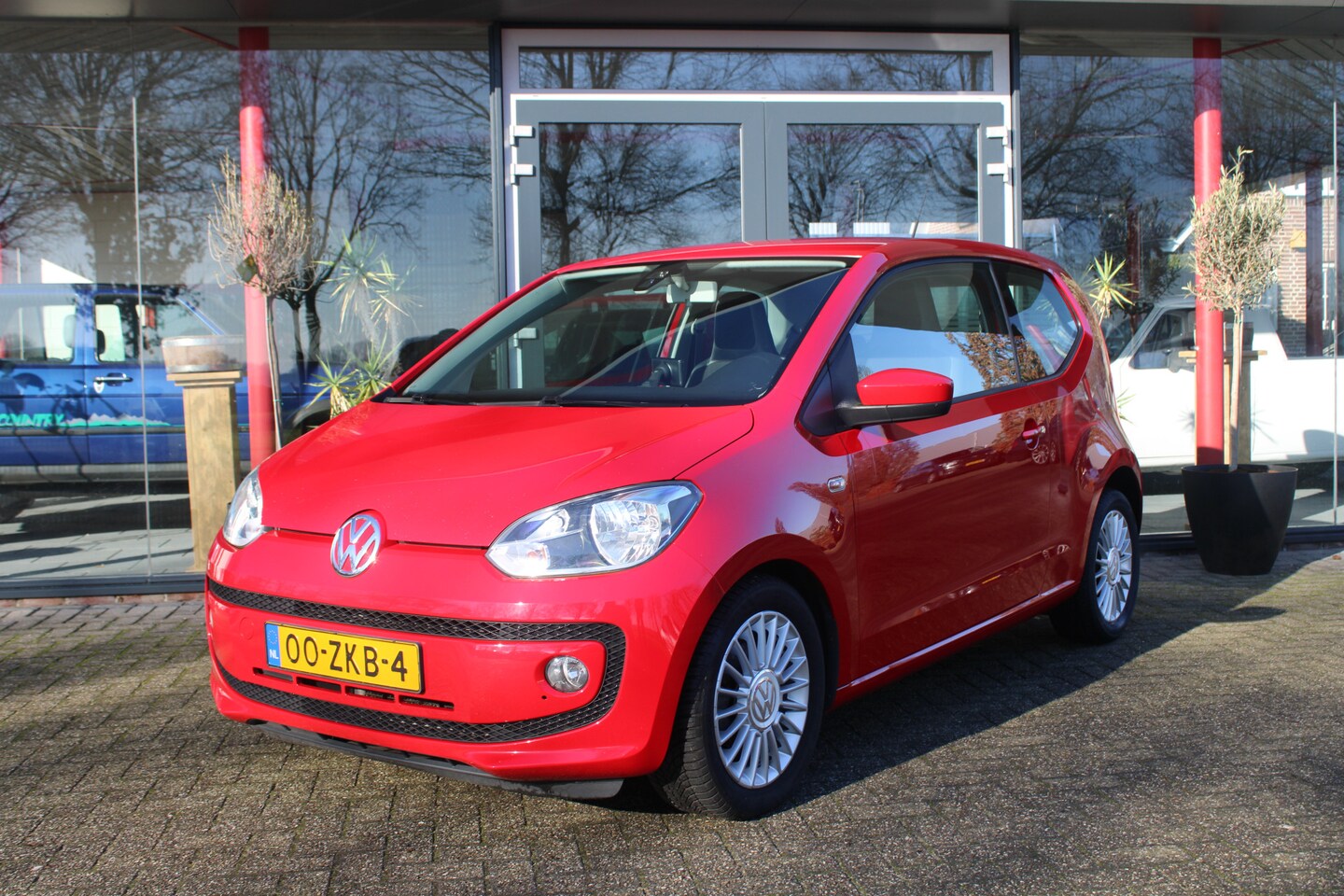 Volkswagen Up! - | NAV | LM 15'' | LED | 75PK 1.0 high up! BlueMotion - AutoWereld.nl