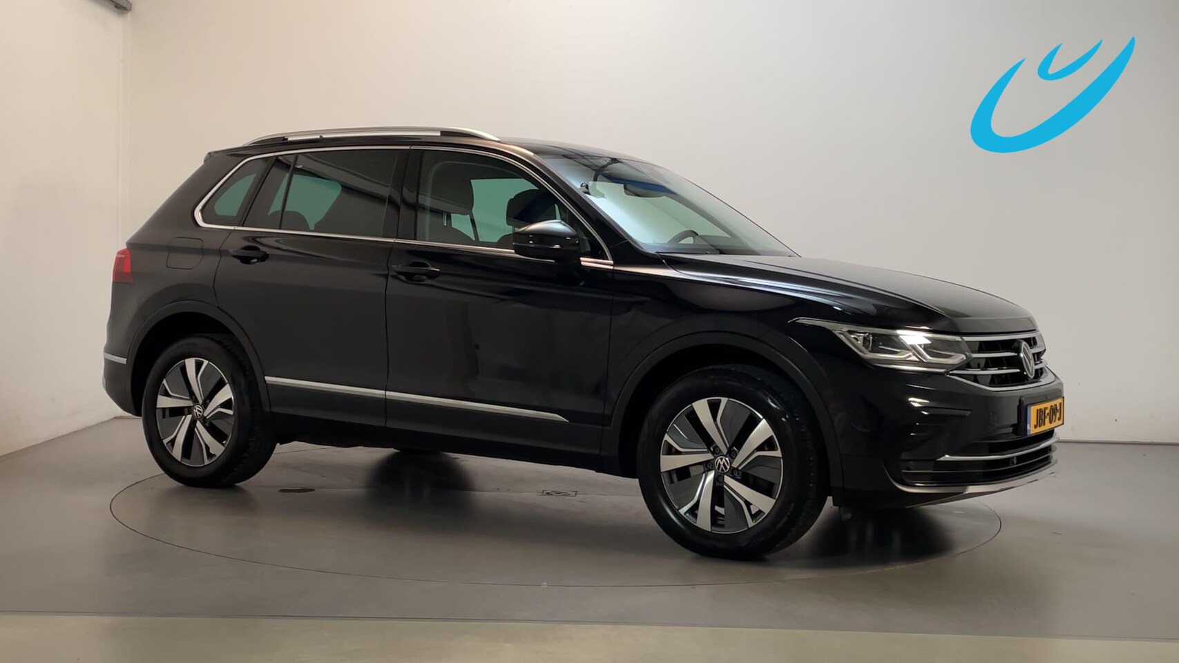Volkswagen Tiguan - 1.4 TSI eHybrid Elegance Business+ Leder Virtual Cockpit Stoelverwarming Camera - AutoWereld.nl