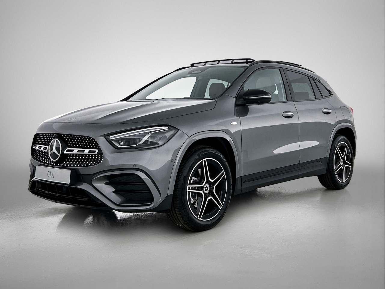 Mercedes-Benz GLA-Klasse - 250 e Business Solution AMG | Premium plus pakket | Nightpakket | Trekhaak | Smartphone In - AutoWereld.nl