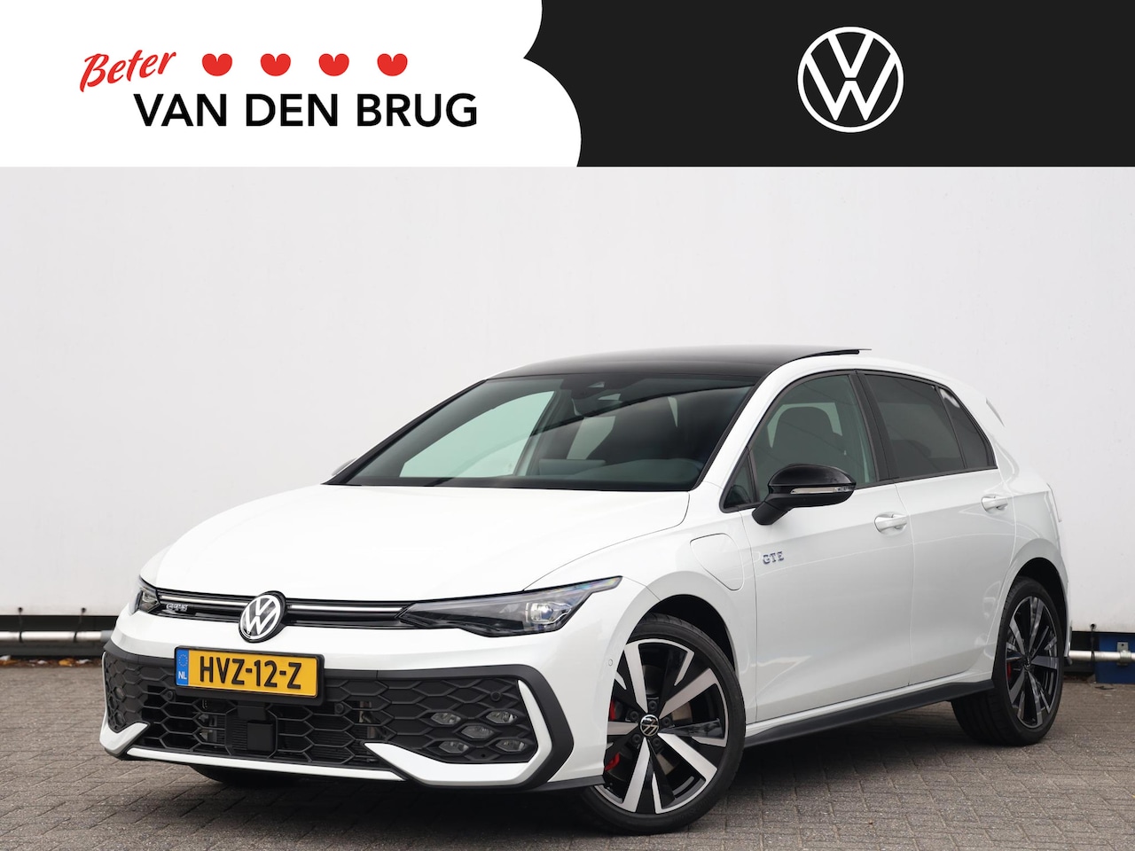 Volkswagen Golf - GTE 1.5 eHybrid 272 pk | Matrix LED | Panoramadak | Trekhaak | Stoelverwarming | Camera | - AutoWereld.nl