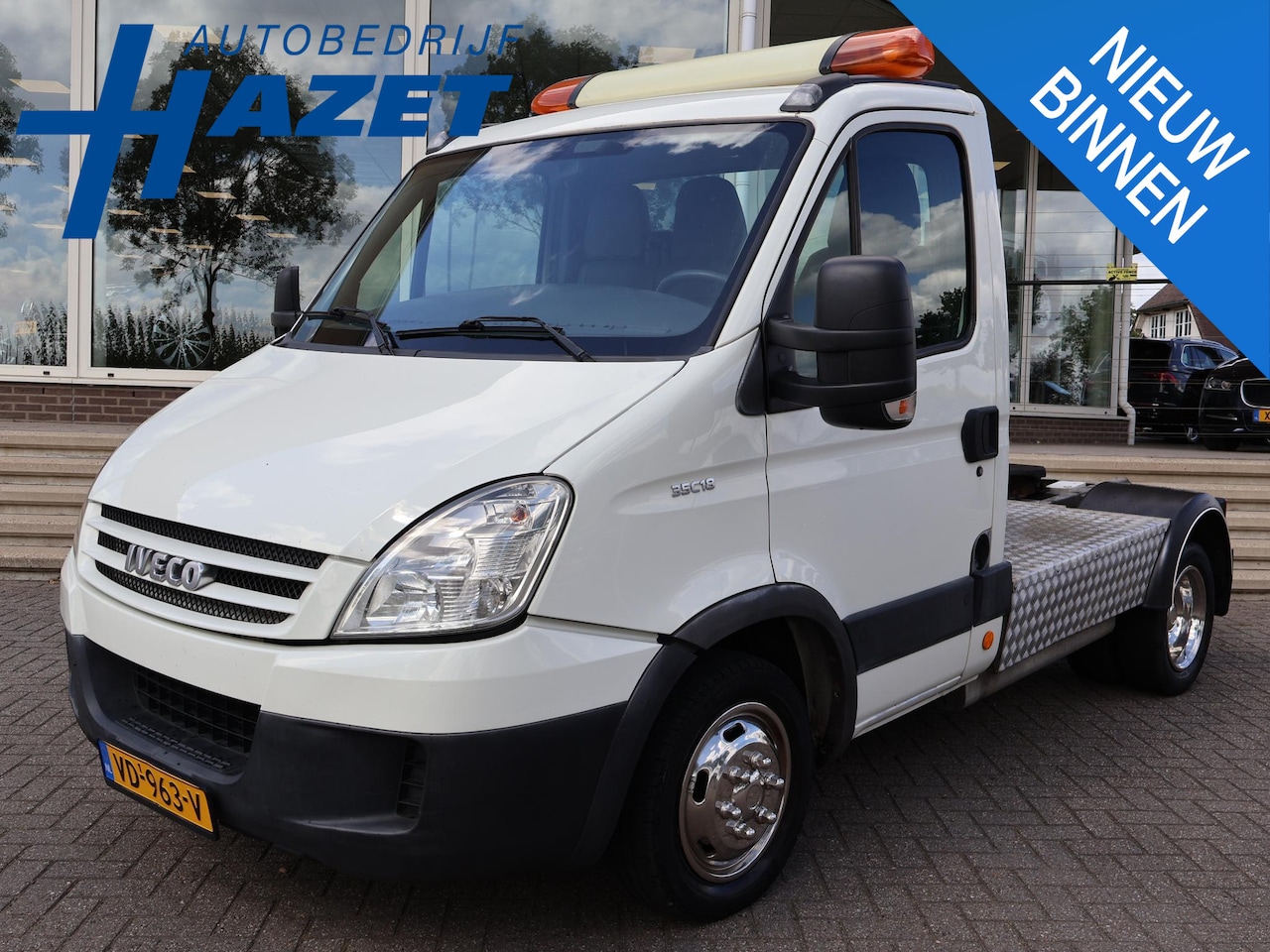 Iveco Daily - 3.0D 177 PK BE TREKKER *LUCHTREMMEN* 11.990 KG SAMENSTEL! + APPLE CARPLAY | CLIMATE CONTRO - AutoWereld.nl
