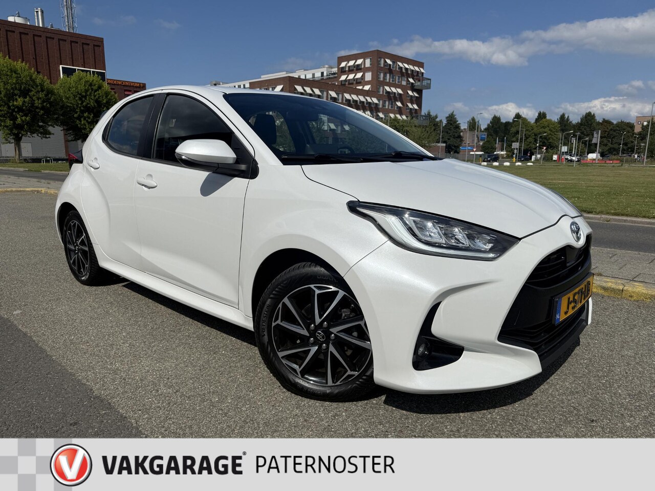 Toyota Yaris - 1.5 VVT-i First Edition Carplay / 16'' LMV / NAP / Bovag - AutoWereld.nl