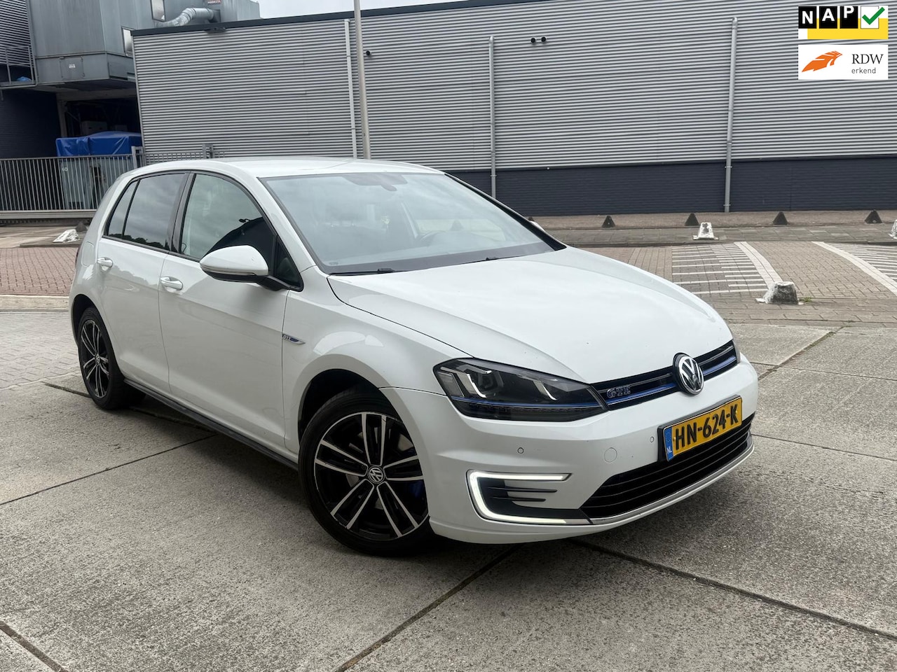 Volkswagen Golf - 1.4 TSI GTE AUTOMAAT APK 5DR - AutoWereld.nl