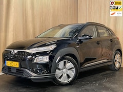 Hyundai Kona Electric - EV Comfort 64 kWh|FACELIFT|3-FASE|ACC|CAMERA|CARPLAY|NAVI|NL- AUTO|NAP|INCL. BTW|1e EIG.|