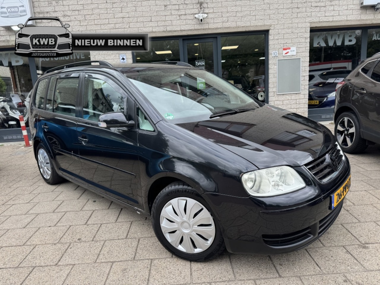 Volkswagen Touran - 1.6-16V FSI Trendl. Nieuwe apk Airco - AutoWereld.nl