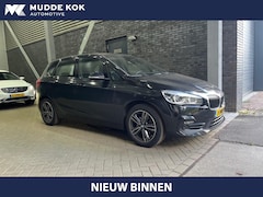BMW 2-serie Active Tourer - 218i High Executive | Panoramadak | Trekhaak | Head-Up | Camera |