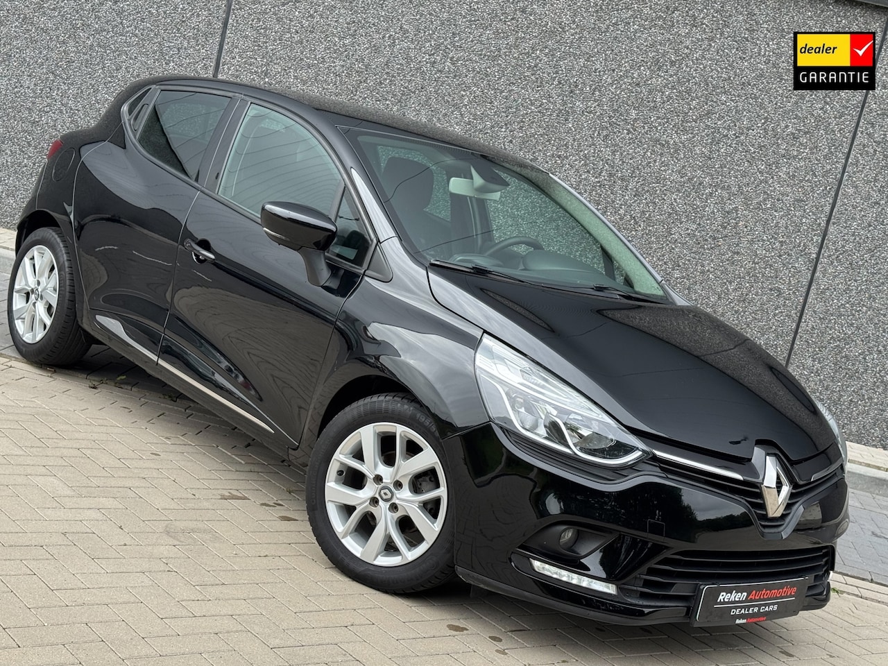 Renault Clio - 1.2 TCe Zen Navigatie climate controle keyless - AutoWereld.nl