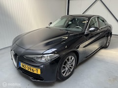 Alfa Romeo Giulia - 2.2d Lage Kilometerstand