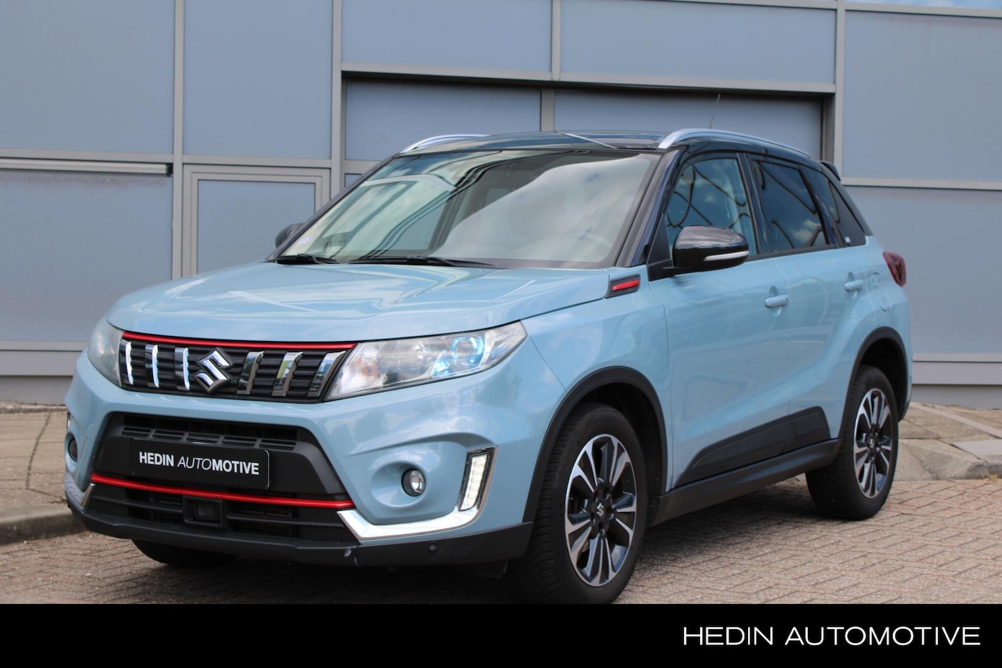Suzuki Vitara - 1.0 Boosterjet Stijl Navigatie | Pano-dak | All seasons | automaat - AutoWereld.nl