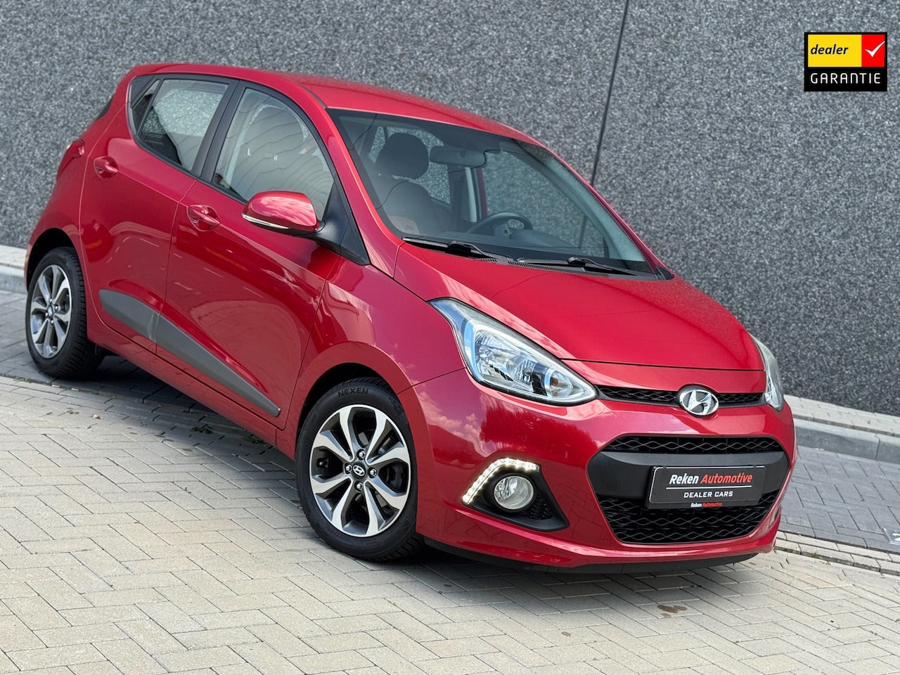 Hyundai i10 - 1.2i World Cup Edition Led 15'' Pdc Cruise Airco - AutoWereld.nl