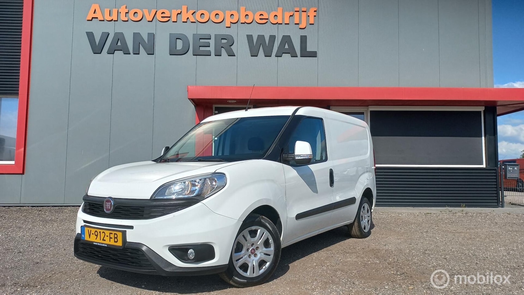 Fiat Doblò Cargo - 1.6 MJ L1H1 SX/105PK/AIRCO/NAVIGATIE - AutoWereld.nl