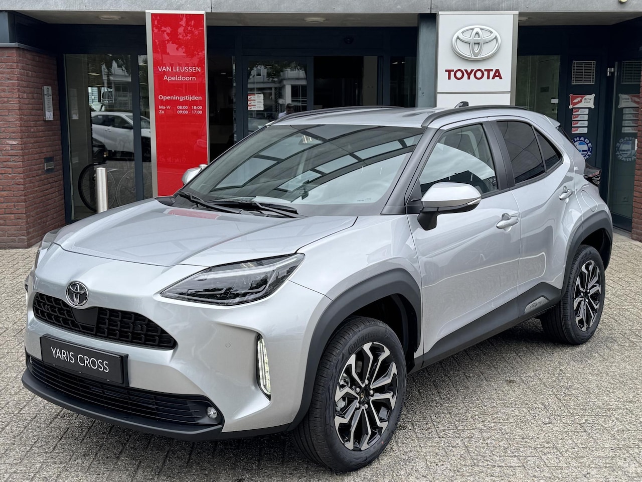 Toyota Yaris Cross - Hybrid 115 DYNAMIC NIEUW DIRECT LEVERBAAR! STOEL/STUURVERW PARK-SENSOREN BLIND SPOT NAVI C - AutoWereld.nl