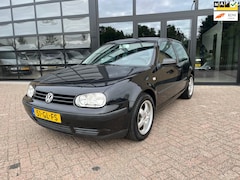 Volkswagen Golf - 1.6-16V Comfortline, Clima, Trekhaak