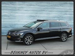 Volkswagen Passat Variant - 1.4 TSI GTE Highline Leer Pano Xenon Trekhaak Navi Full Optie