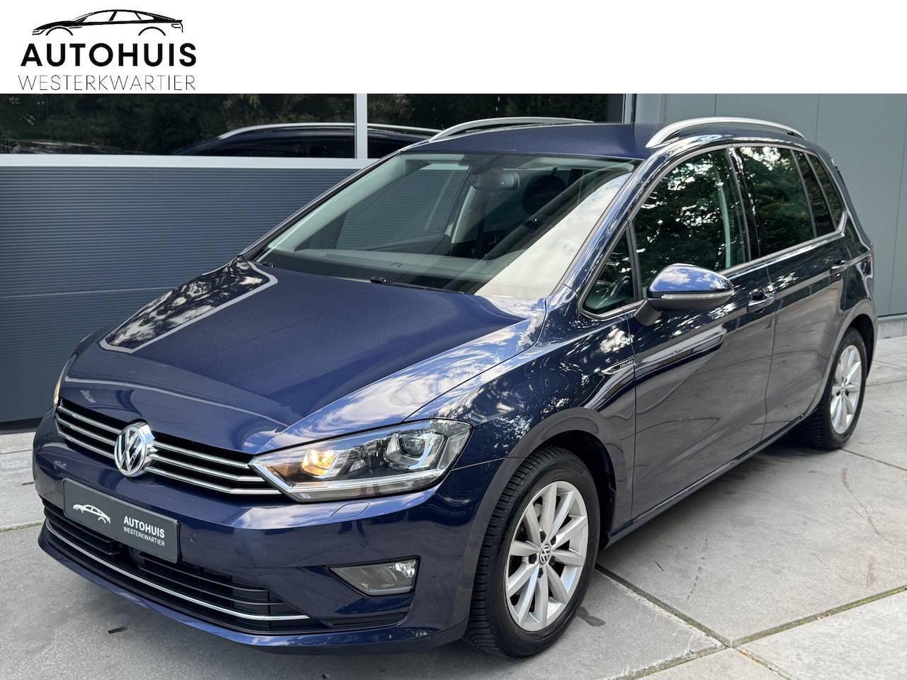 Volkswagen Golf Sportsvan - 1.2 TSI 110pk H6 Lounge Business Navigatie PDC Trekhaak Xenon - AutoWereld.nl