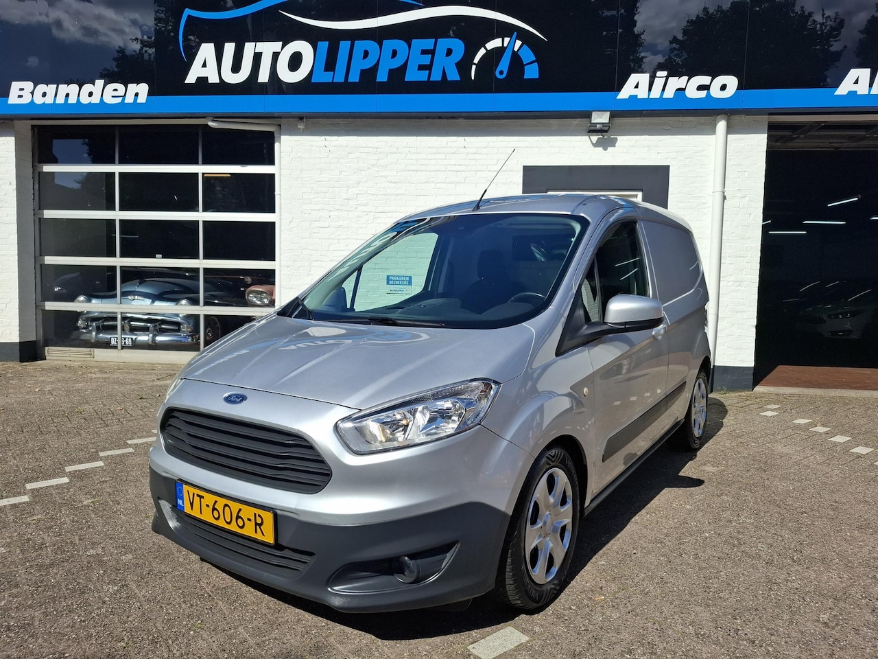 Ford Transit Courier - 1.5 TDCI Trend /Schuifdeur/Nieuwe apk bij aflevering. - AutoWereld.nl