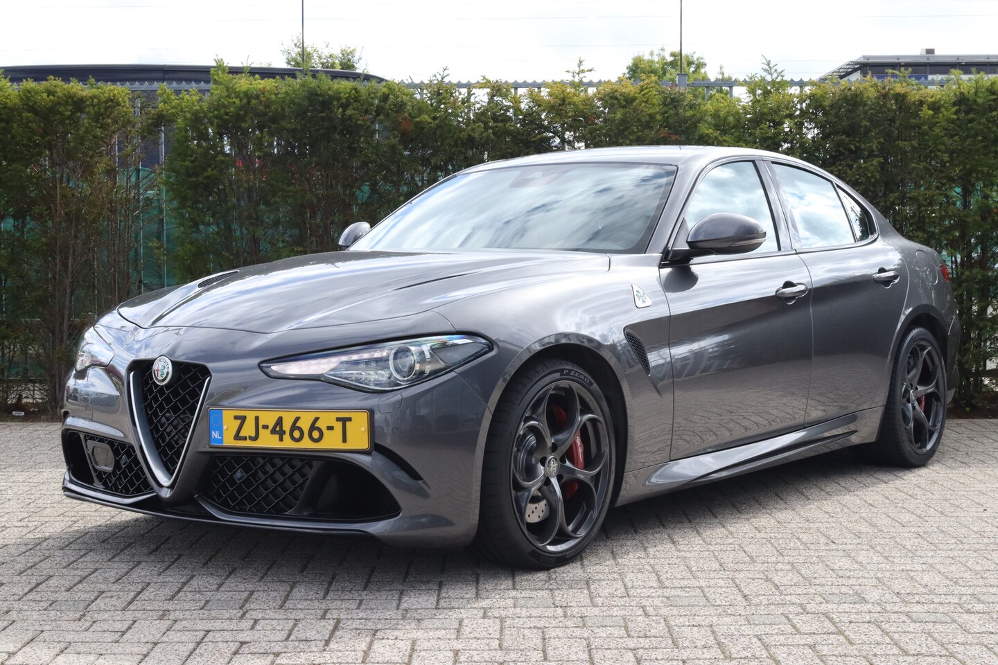 Alfa Romeo Giulia - 2.9 V6 Quadrifoglio | 570PK Squadra | Carbon | Harman & Kardon | Camera | Stoel+Stuurverwa - AutoWereld.nl