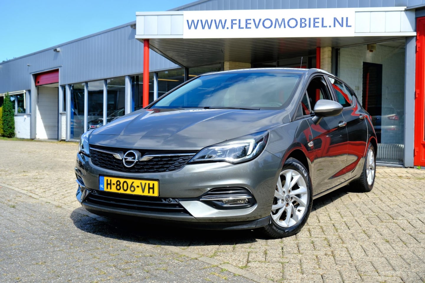Opel Astra - 1.2 Business Edition Navi|Clima|Apple CarPlay|LMV - AutoWereld.nl