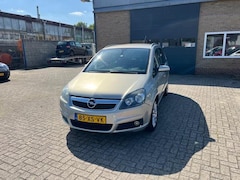 Opel Zafira - 2.2 Temptation__17"Inch/7 persoons