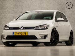 Volkswagen Golf - 1.4 TSI GTE Sport 204Pk Automaat (NAVIGATIE, CLIMATE, CRUISE, PARKEERSENSOREN, SPORTSTOELE