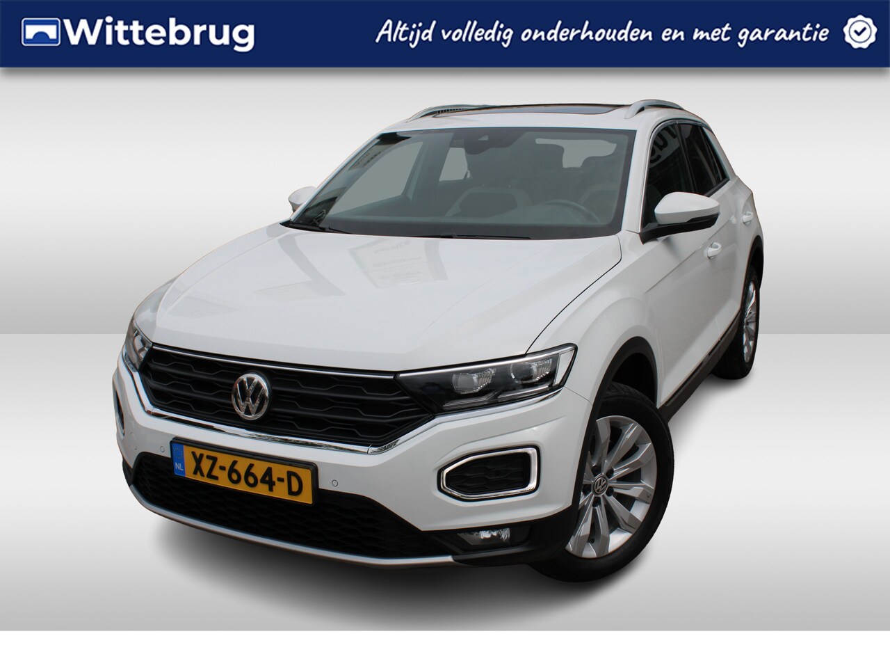Volkswagen T-Roc - 1.5 TSI 150pk Sport DSG Automaat / Panorama dak / Virtual Cockpit / Camera / LM 17 inch / - AutoWereld.nl